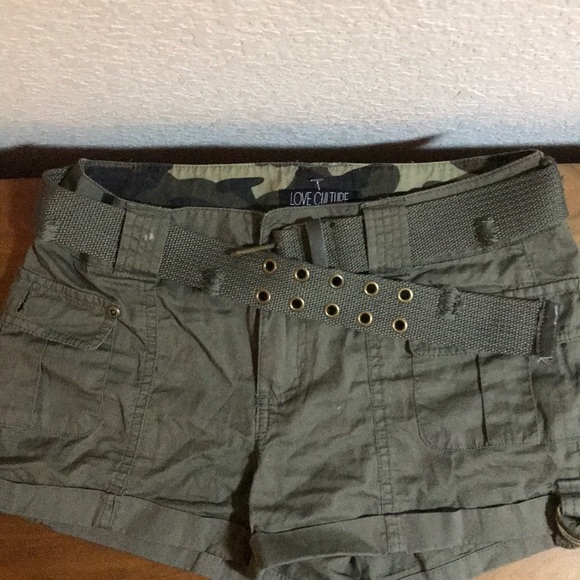 Love Culture Pants - Olive shorts